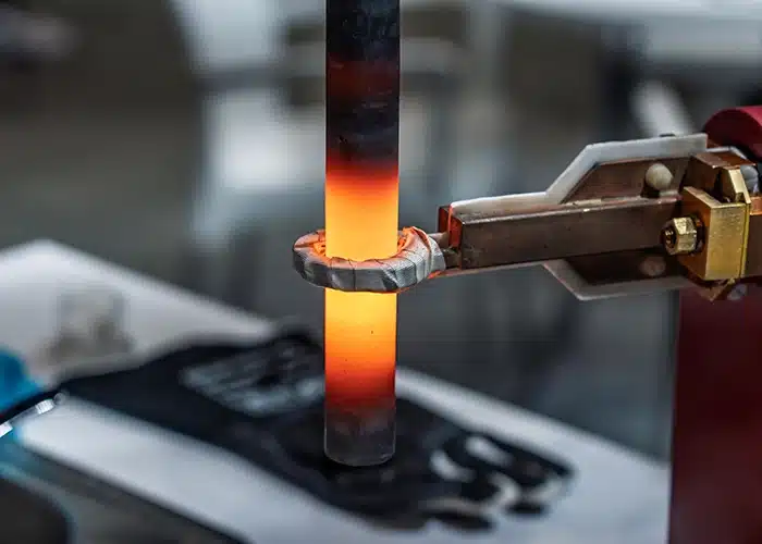 trattamento termico del pezzo metallico a Bologna